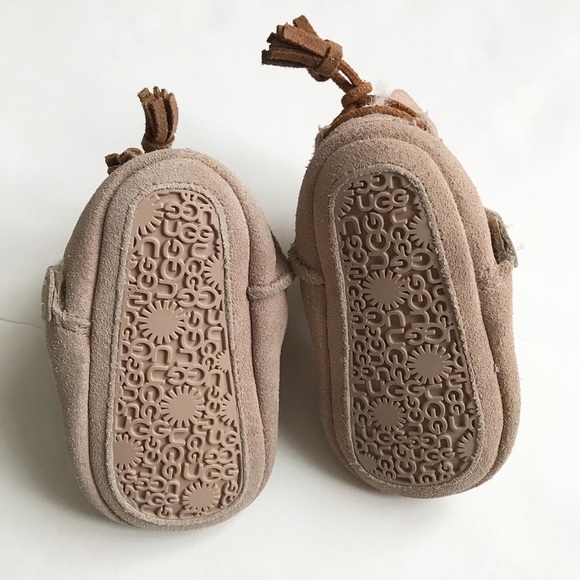 UGG Zayden Tassel suede boots VGUC size 2/3 toddler - Picture 9 of 9